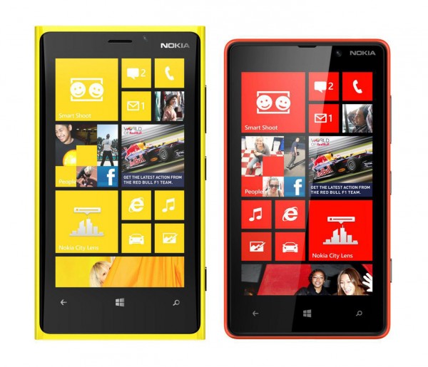 Nokia Lumia 920 und Lumia 820 im Größenvergleich